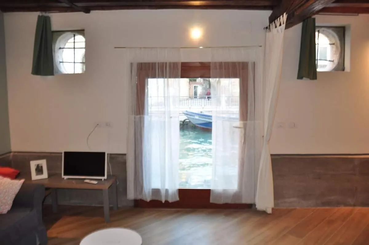 Canal View Apartment Benátky